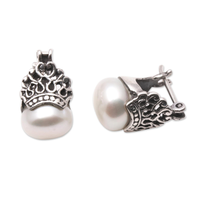 Pendientes colgantes de perlas cultivadas, 'Sukawati Crowns' - Pendientes colgantes de perlas cultivadas elaborados en Bali