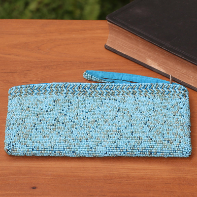 Perlenarmband, 'Perlen-Ozean'. - Handgefertigtes Kunststoffperlenarmband in Blau aus Bali
