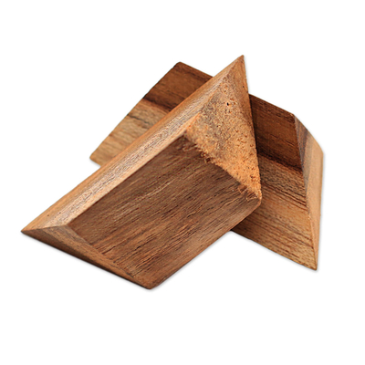 Rompecabezas de madera de teca - Rompecabezas de pirámide de madera de teca tallada a mano de Java