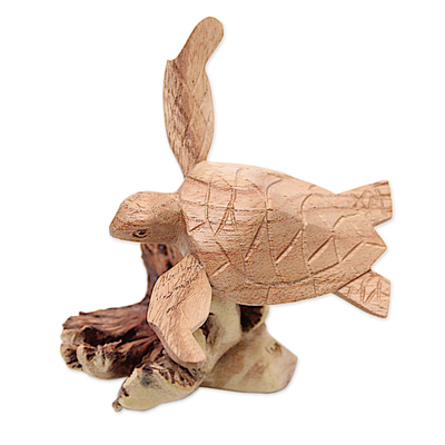 Figura de madera, 'Tortuga nadadora' - Figura de tortuga marina de madera Jempinis y Benalu de Bali