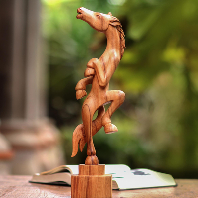 Escultura de madera - Escultura de caballo de madera de Suar tallada a mano de Bali