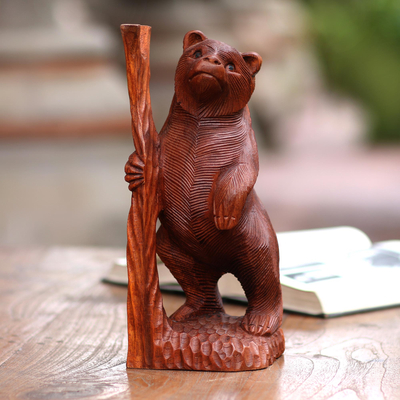 Escultura de madera - Escultura de oso de madera de suar tallada a mano de Bali