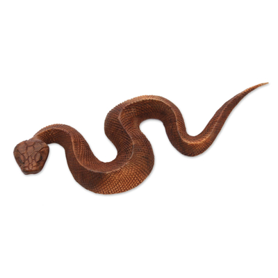 Holzskulptur, „Schlitzende Schlange“. - Handgeschnitzte Suar-Holz-Schlangenskulptur aus Bali