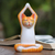 Holzskulptur - Asana-Pose-Yoga-Katzenskulptur aus orangefarbenem Suar-Holz aus Bali