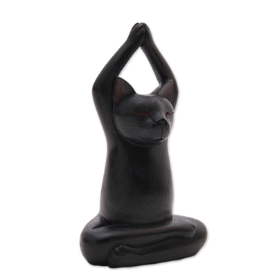 Holzskulptur - Asana-Pose-Yoga-Katzenskulptur aus schwarzem Suar-Holz aus Bali
