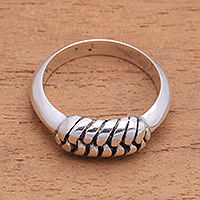 Sterling silver band ring, 'Striking Links' - Link Pattern Sterling Silver Band Ring from Bali