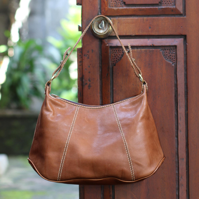 Lederhandtasche, „Einfache Mode in Sepia“. - Handgefertigte Lederhandtasche in Sepia aus Java