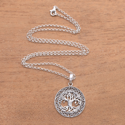 Sterling-Silber-Anhänger-Halskette, 'Ancient Tree' - Kreisförmige Baum-Sterling-Silber-Anhänger-Halskette aus Bali