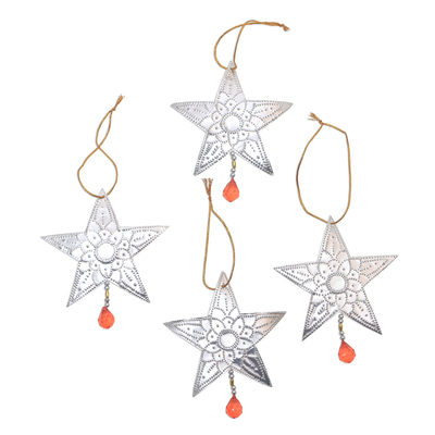 Aluminium-Ornamente, 'Glitzernde Sterne' (4er-Satz) - Sternförmige Aluminium-Ornamente aus Bali (4er-Satz)