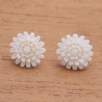 Pendientes botón hueso - Aretes de botón de flor de loto de hueso tallados a mano de Bali
