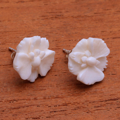 Pendientes botón hueso - Pendientes de botón de orquídea de hueso tallados a mano de Bali