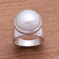 Gleaming Cultured Pearl Cocktail Ring from Bali,'Gleaming Dome'