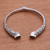 Peridot-Manschettenarmband - Tropfenförmiges Peridot-Manschettenarmband aus Bali