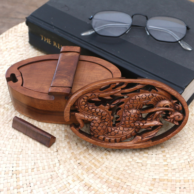 Holz-Puzzle-Kiste, 'Drachen-Oval'. - Drachenthema Suar Wood Puzzle Box aus Bali
