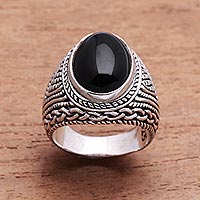 Onyx single-stone ring, 'Gleaming Night' - Patterned Onyx Single-Stone Ring from Bali