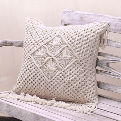Cotton cushion cover, centre of Attention