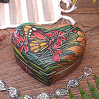 Caja de rompecabezas de madera, 'Butterfly Love' - Caja de rompecabezas de mariposa de madera en forma de corazón pintada a mano