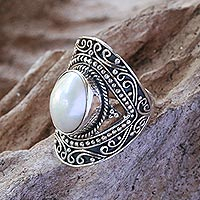 Artisan Crafted Cultured Pearl Cocktail Ring from Bali,'Solitary Glow'