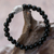 Rhodiniertes Stretch-Armband mit Onyxperlen - Rhodiniertes Stretch-Armband aus Onyxperlen mit Bärenmotiv