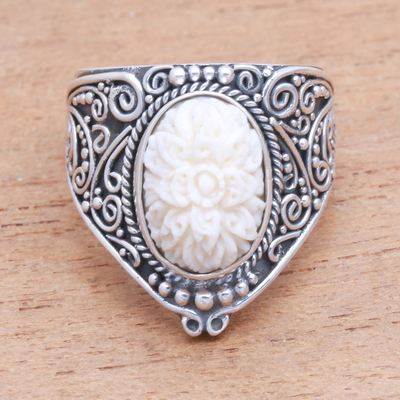 Sterling silver cocktail ring, 'Intricate Majesty' - Hand-Carved Floral Sterling Silver Cocktail Ring