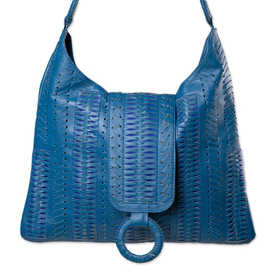 Hobo-Handtasche aus Leder, 'Azure Anyaman'. - Gemusterte Hobo-Handtasche aus Leder in Azurblau aus Bali