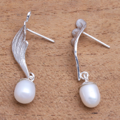 Aretes colgantes de perlas cultivadas - Aretes colgantes de perlas cultivadas en forma de ala de Bali