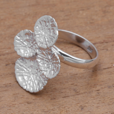 Sterling silver cocktail ring, 'Abstract Pads' - Modern Sterling Silver Cocktail Ring from Bali