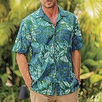 Camisa de algodón para hombre, 'Green Leaf Shadows' - Camisa batik de algodón verde de manga corta para hombre de Bali