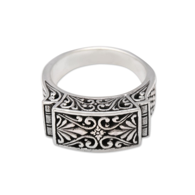 Sterling silver signet ring, 'Extraordinary Vines' - Vine Pattern Sterling Silver Signet Ring Crafted in Bali