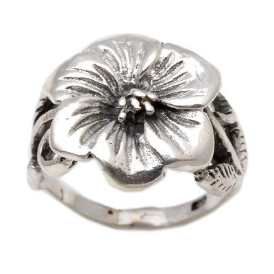 Sterling silver cocktail ring, 'Fascinating Bloom' - Floral Sterling Silver Cocktail Ring from Bali