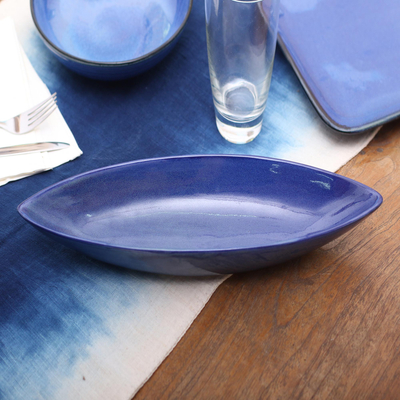 Cuenco de cerámica para servir, 'Cobalt Cuisine' - Cuenco largo de cerámica azul para servir elaborado en Bali