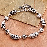 Gliederarmband aus Sterlingsilber, „Beauty's Way“ – Verziertes Gliederarmband aus Sterlingsilber aus Bali