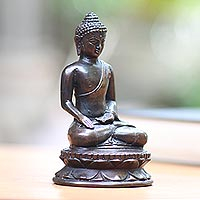 Bronze statuette, 'Earth Witness' - Bronze Statuette of Balinese Buddha