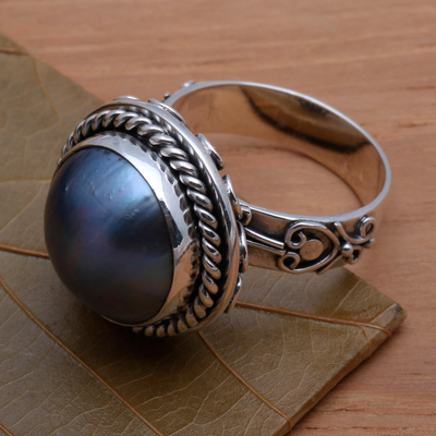 Cocktailring aus kultivierten Mabe-Perlen - Ring aus Sterlingsilber mit einer kultivierten Mabe-Pfauenperle