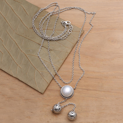 Cultured pearl Y-necklace, 'Moonbeam Glow' - Sterling Silver Y Necklace with a White Cultured Mabe Pearl