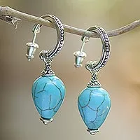 Pendientes colgantes de plata de primera ley, 'Bogor Lanterns' - Pendientes de turquesa reconstituida de plata y azul de Bali