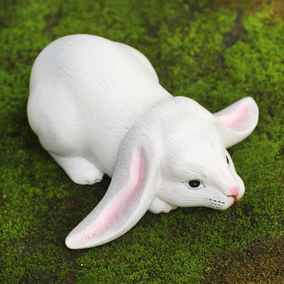 Escultura de madera - Escultura de conejo de orejas caídas blanco firmada balinés