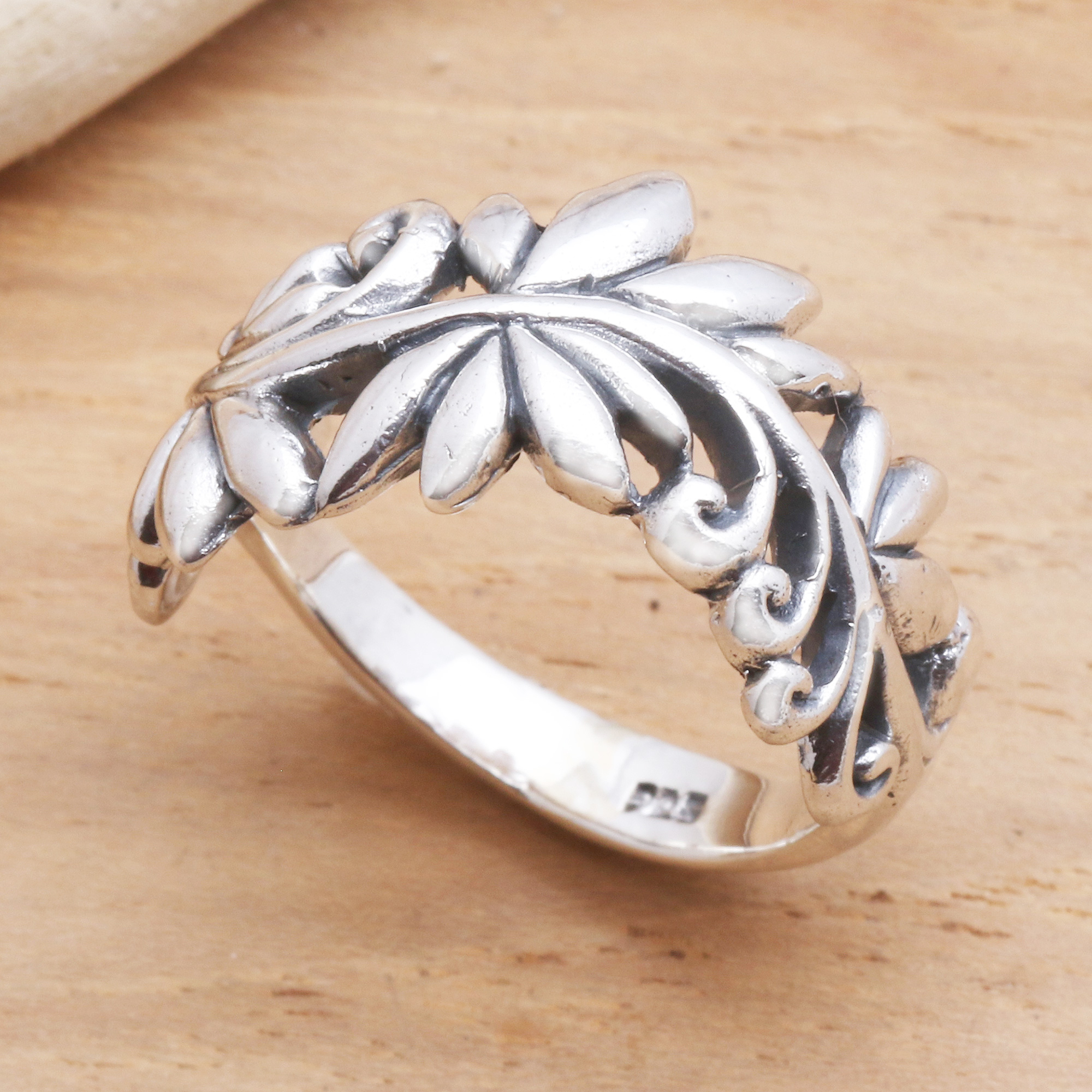 Leafy Vine Sterling Silver Band Ring from Bali - Flourishing Flora