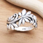 Sterling silver band ring, 'Flourishing Flora' - Leafy Vine Sterling Silver Band Ring from Bali