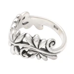 Sterling silver band ring, 'Flourishing Flora' - Leafy Vine Sterling Silver Band Ring from Bali