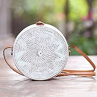 Round woven bamboo shoulder bag, White Flower