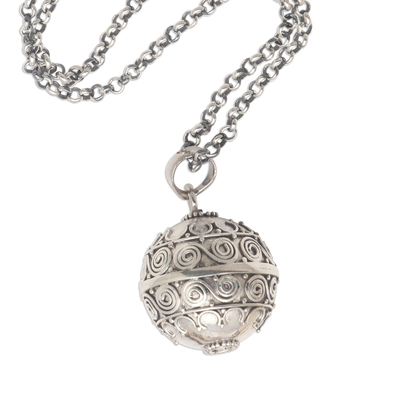 Harmonie-Kugel-Halskette aus Sterlingsilber - Silberne balinesische Harmoniekugel-Halskette