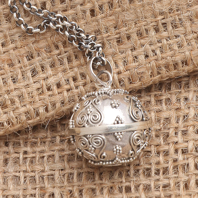 Collar bola armonía en plata de primera ley - Collar de bolas de armonía de plata esterlina con amuleto con tema de corazón