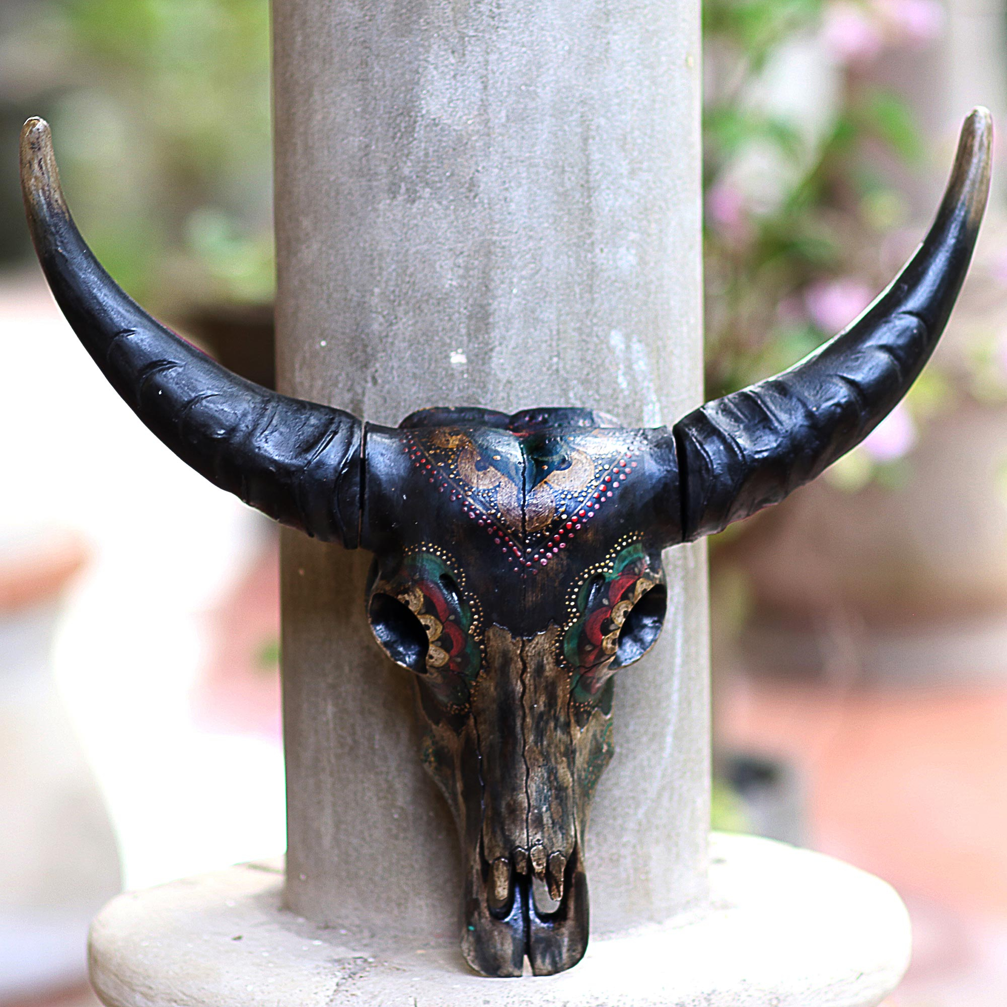Ærlig Skalk længde Realistic Hand Carved Wood Buffalo Skull - Buffalo Head | NOVICA