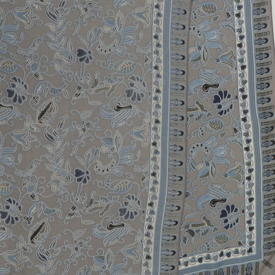 Seidenbatik-Schal, 'Badung Blooms - Batikschal aus 100% Seide in Grau und Blau Floral