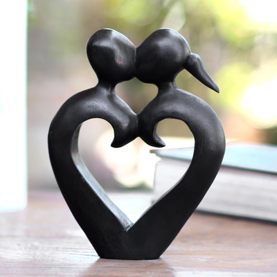 Escultura de madera - Romántica escultura de madera de pareja besándose