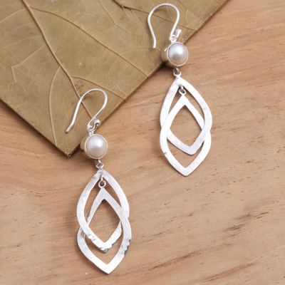 Cultured pearl dangle earrings, 'Java Elegance' - Hammered Silver and Cultured Pearl Dangle Earrings