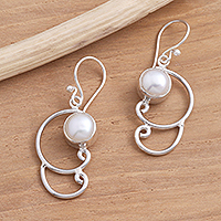 Cultured pearl dangle earrings, 'Single Balloon'