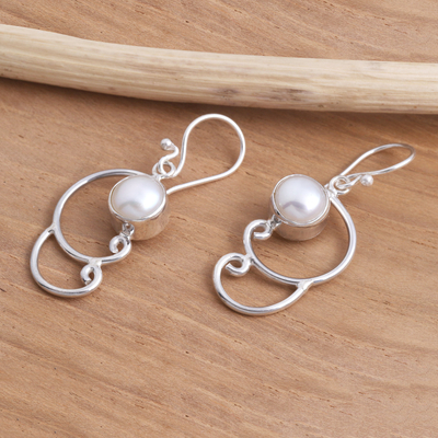 Cultured pearl dangle earrings, 'Single Balloon' - Sterling Silver Cultured Pearl Dangle Earrings