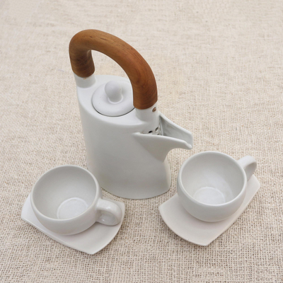 Juego de té de cerámica y madera de teca, (5 piezas) - Juego de Té de Cerámica Blanca y Madera para Dos (5 Piezas)